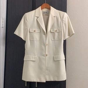 Pants suit w/ short sleeve jacket and beige pants